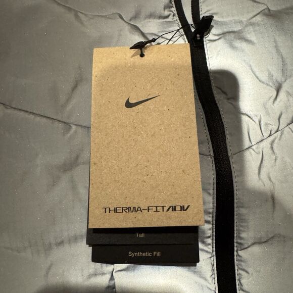 Nike Running Division Therma-Fit ADV Reflective Running Vest - Picture 9 of 14